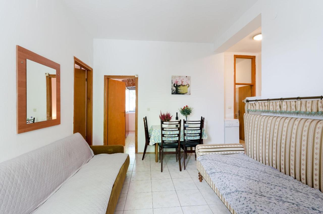 Apartments Massimo โรวีน ภายนอก รูปภาพ