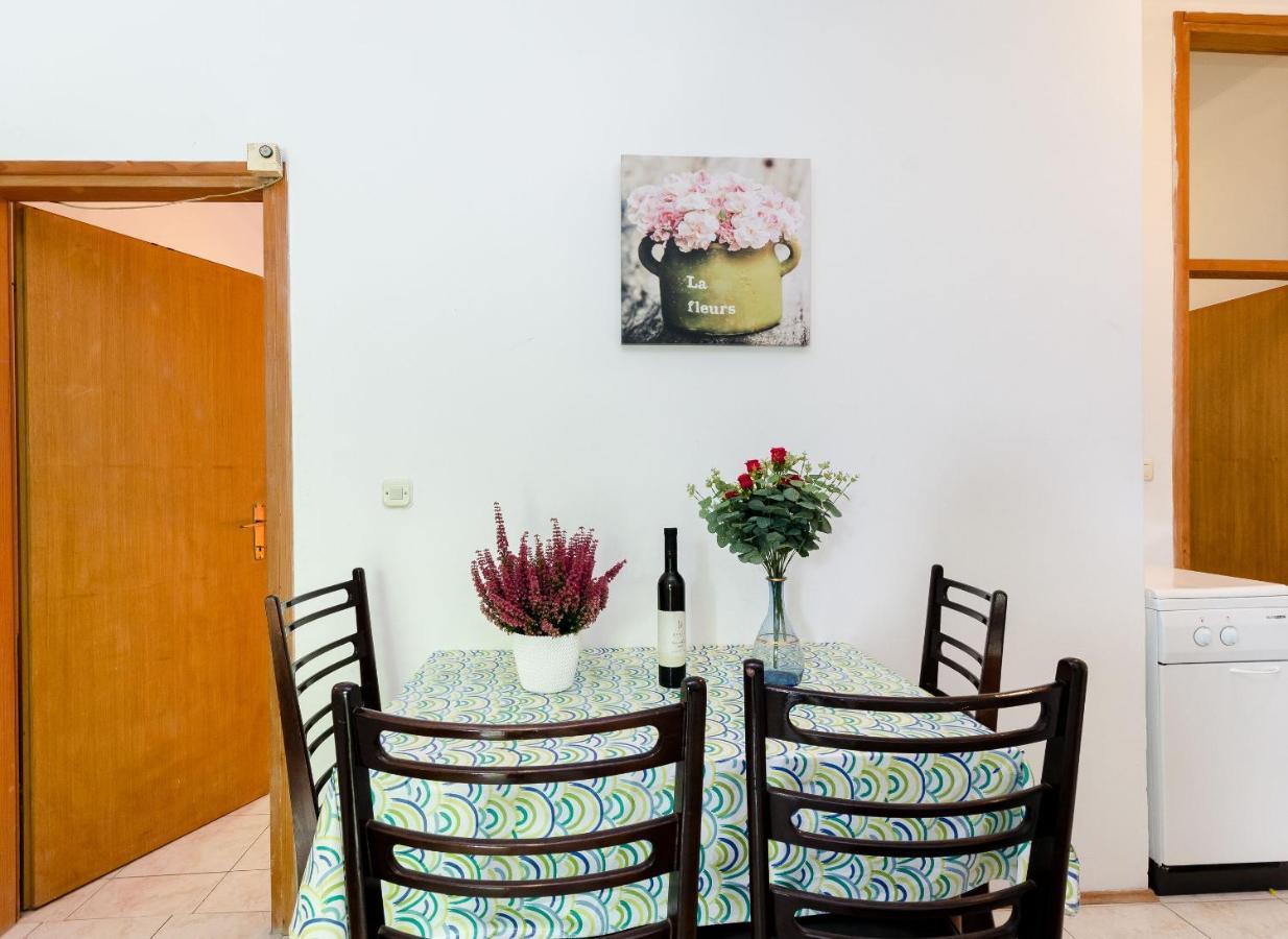 Apartments Massimo โรวีน ภายนอก รูปภาพ