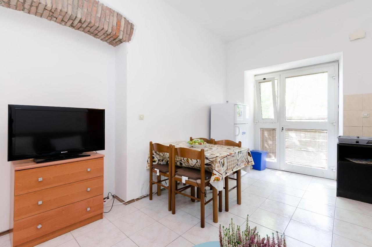 Apartments Massimo โรวีน ภายนอก รูปภาพ
